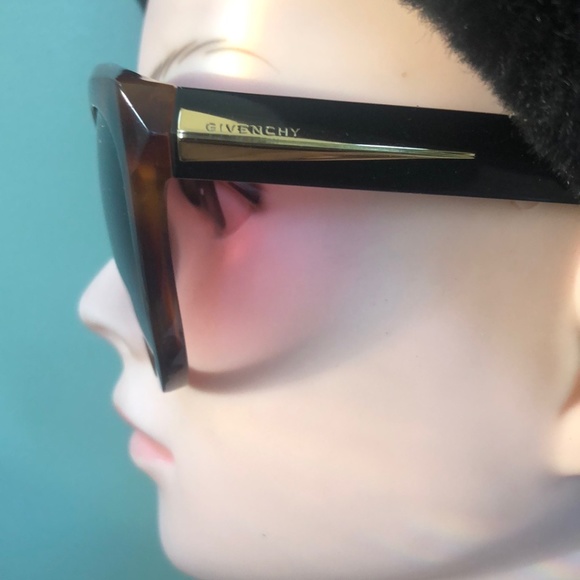 Givenchy Cat Eye Sunglasses - Picture 2 of 9